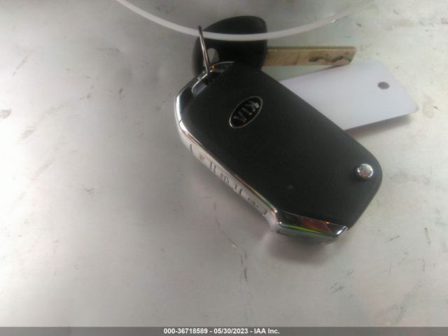 3KPF24ADXKE083752 KIA Forte Lxs