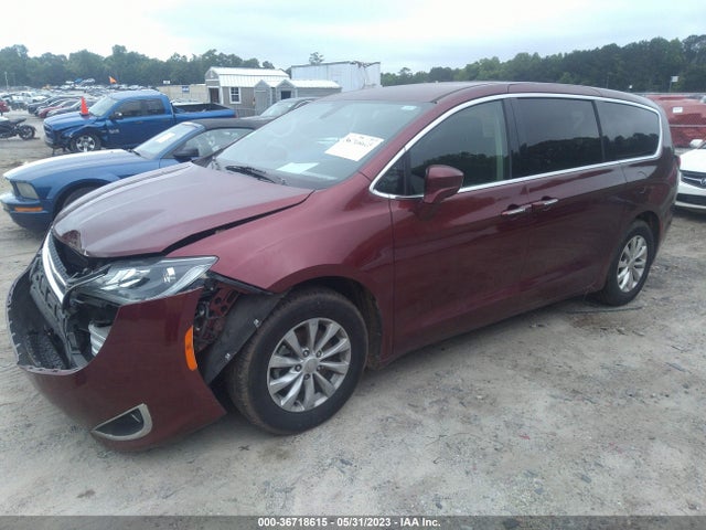 Chrysler Pacifica Touring Plus 2018 2C4RC1FG9JR218986 Image 2