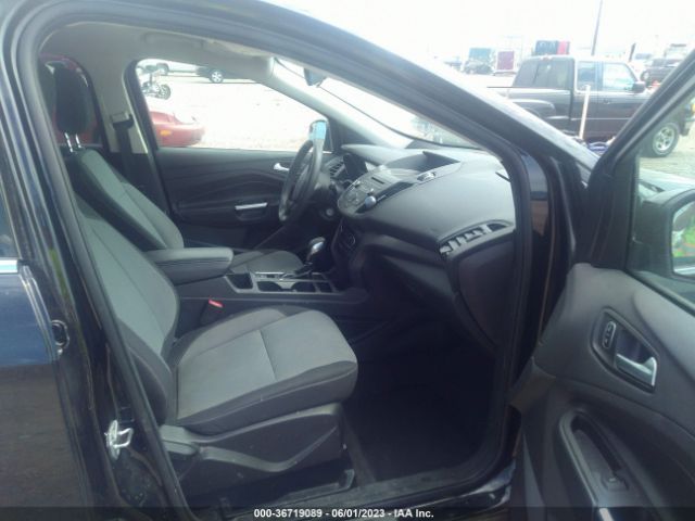 1FMCU9GDXJUA74207 Ford ESCAPE SE