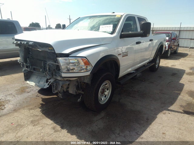 36719143 :رقم المزاد ، 3C6UR5CJ8JG155960 vin ، 2018 Ram 2500 Tradesman مزاد بيع