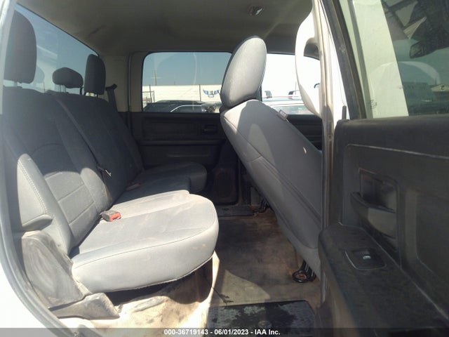 36719143 :رقم المزاد ، 3C6UR5CJ8JG155960 vin ، 2018 Ram 2500 Tradesman مزاد بيع
