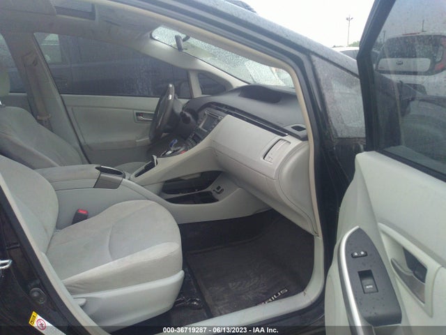 Toyota Prius Three 2014 JTDKN3DU4E1781289 Image 22