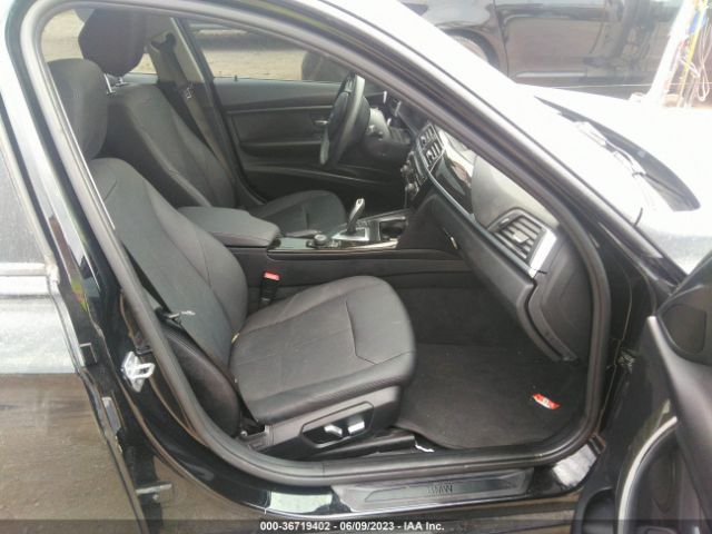 WBA8E5G59JNU46622 BMW 3 Series 320i Xdrive