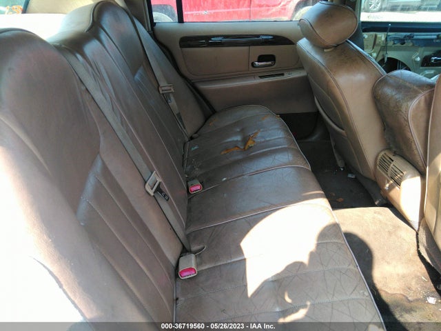 1998 LINCOLN TOWN CAR EXECUTIVE VIN: 1LNFM81W2WY663317