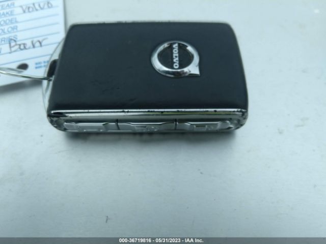 LVY992MLXJP005379 Volvo S90 Inscription