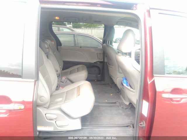 Toyota Sienna Xle/xle Aas/ltd 2015 5TDYK3DC2FS571868 Image 8