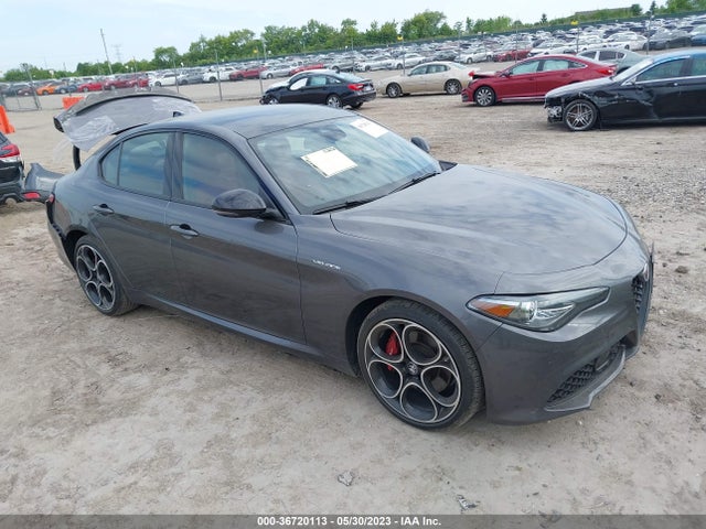 2022 Alfa Romeo Giulia, VIN: ZARFANBN1N7652966