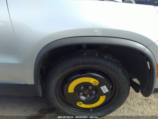 WVGBV7AX4GW613658 Volkswagen Tiguan Sel