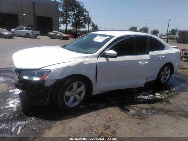 1VWBT7A36EC030690 Volkswagen PASSAT SE