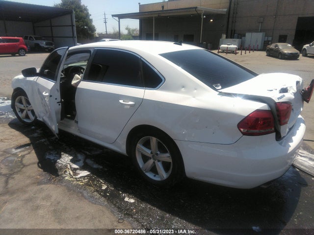 1VWBT7A36EC030690 Volkswagen PASSAT SE