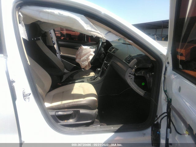 1VWBT7A36EC030690 Volkswagen PASSAT SE