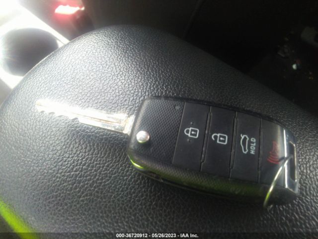 3KPFK4A75HE079286 KIA FORTE LX