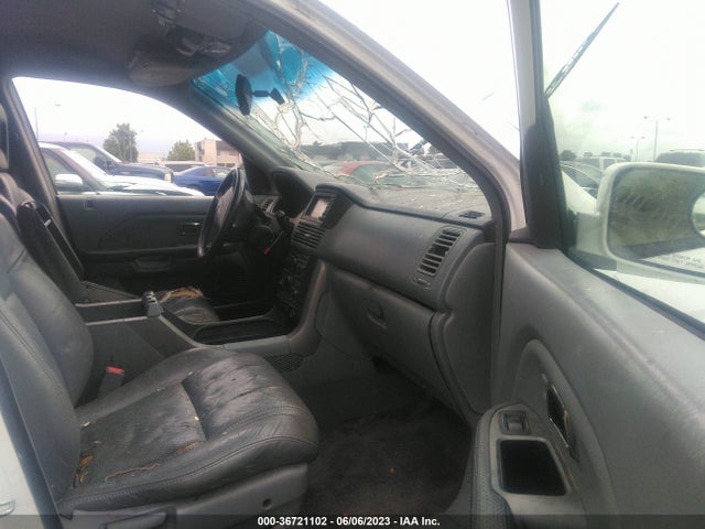 2004 HONDA PILOT EX VIN: 2HKYF18774H525543