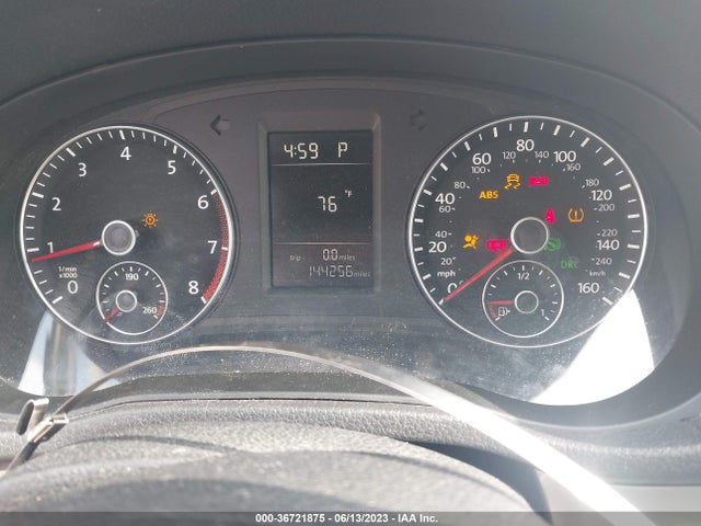 2014 VOLKSWAGEN PASSAT S VIN: 1VWAP7A31EC011285