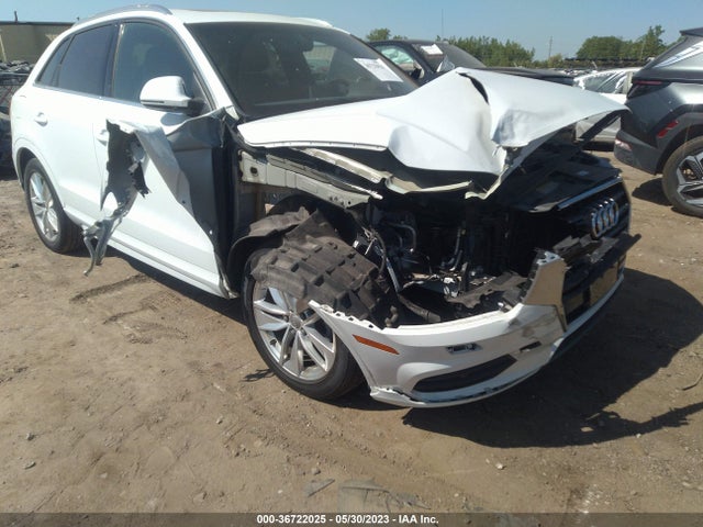 WA1EFCFS7GR010961 Audi Q3 Premium Plus