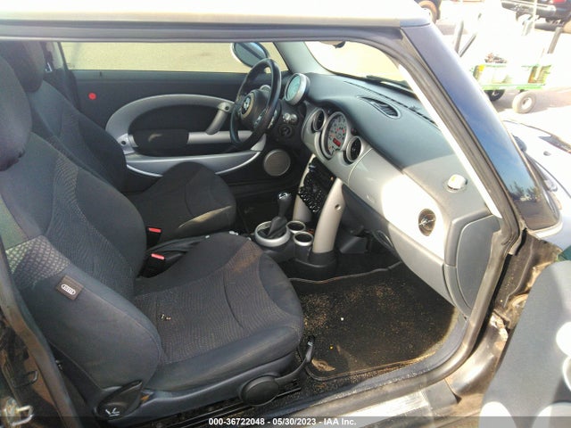 2004 MINI COOPER HARDTOP VIN: WMWRC33464TJ55779