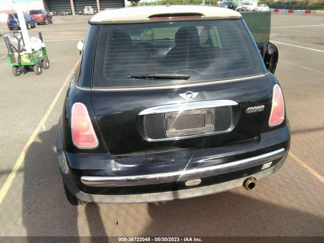 2004 MINI COOPER HARDTOP VIN: WMWRC33464TJ55779