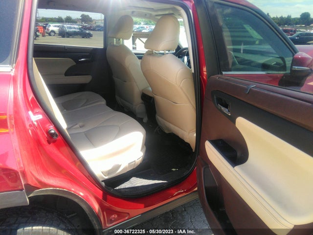 Toyota Highlander Xle 2021 5TDHZRBH7MS540626 Image 9