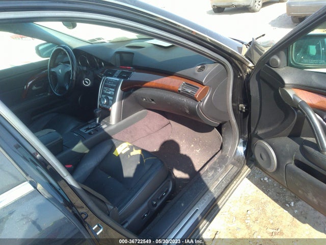 2005 ACURA RL VIN: JH4KB16575C004952