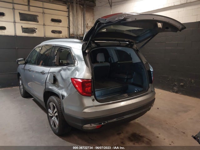 Honda Pilot Touring 2017 5FNYF6H90HB041345 Image 3