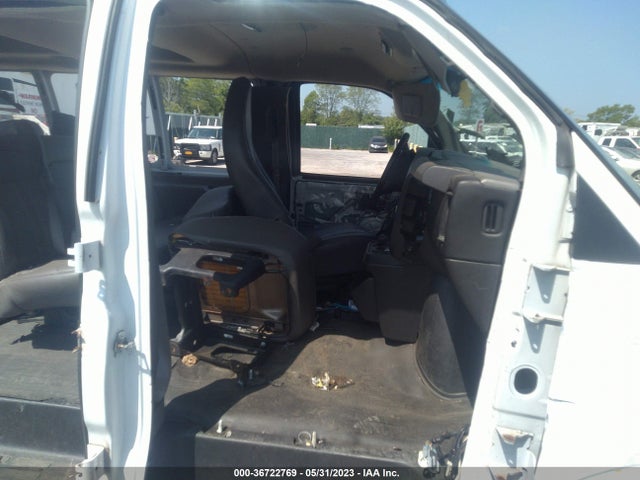 2015 CHEVROLET EXPRESS PASSENGER LS VIN: 1GAWGPFG2F1247714