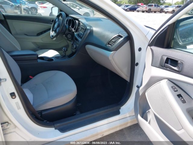 KNAGM4A74F5531958 KIA Optima Lx