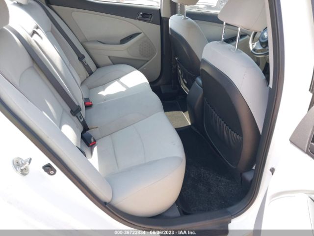 KNAGM4A74F5531958 KIA Optima Lx