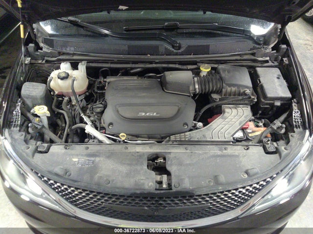 36722873 :رقم المزاد ، 2C4RC1BG2HR837218 vin ، 2017 Chrysler Pacifica Touring Plus مزاد بيع