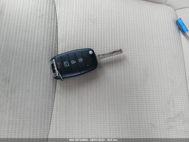 5XYKT3A6XEG533804 KIA SORENTO LX