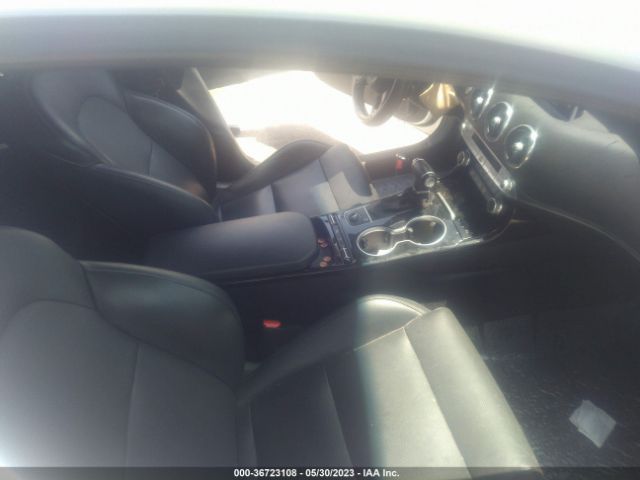 KNAE15LA8K6044197 KIA Stinger Base