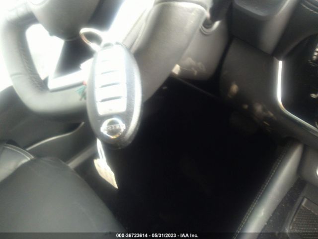 5N1AT3CA8MC736167 Nissan Rogue Sl