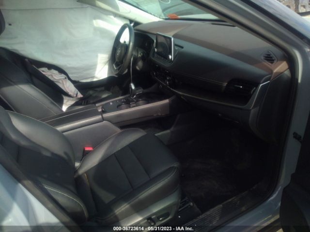 5N1AT3CA8MC736167 Nissan Rogue Sl