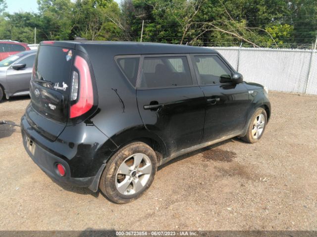 KNDJN2A22H7422243 KIA Soul Base