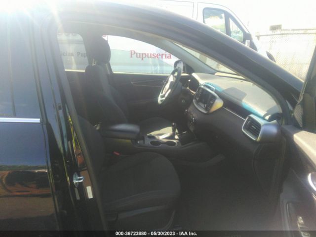 5XYPGDA34HG330689 KIA SORENTO LX