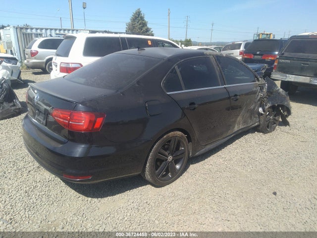 3VW5S7AJ2FM246499 Volkswagen Jetta Sedan 2.0t Gli Se