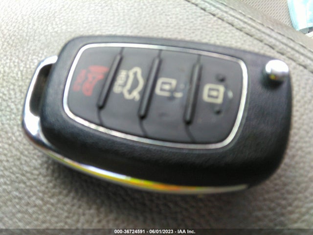 2016 HYUNDAI SONATA 2.4L SE VIN: 5NPE24AF3GH309193