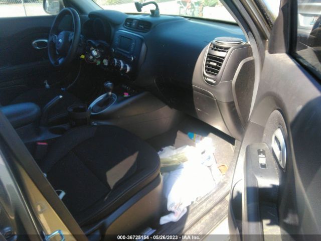 KNDJN2A28J7591947 KIA Soul Base