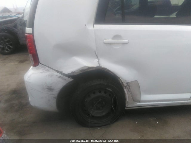 2011 SCION XB VIN: JTLZE4FE1B1129532