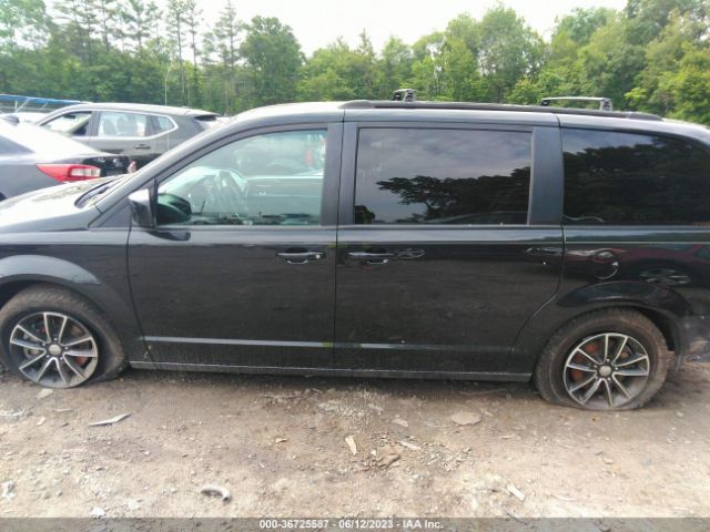 2C4RDGEGXJR196496 Dodge Grand Caravan Gt