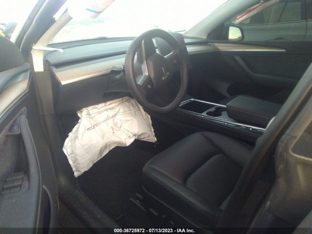 Tesla Model Y Long Range 2023 7SAYGDEE5PA045442 Image 8