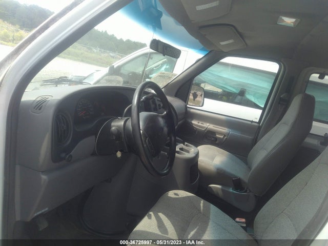 2000 FORD ECONOLINE WAGON XL/XLT VIN: 1FBSS31L5YHA51718