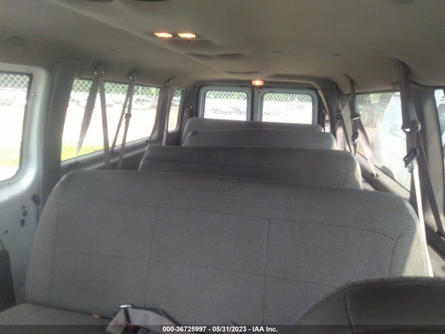 2000 FORD ECONOLINE WAGON XL/XLT VIN: 1FBSS31L5YHA51718