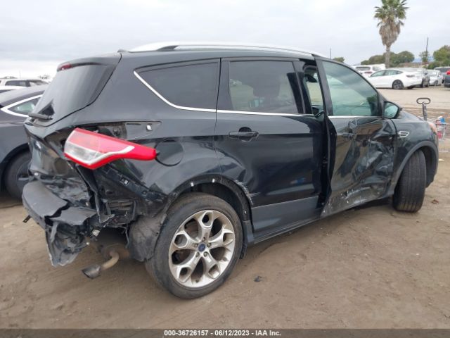 1FMCU9J95EUE50399 Ford Escape Titanium