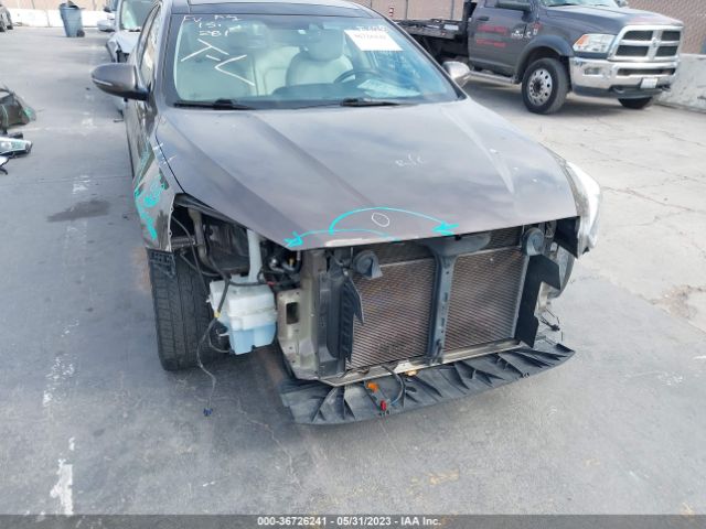 KNALN4D74E5128858 KIA Cadenza Premium