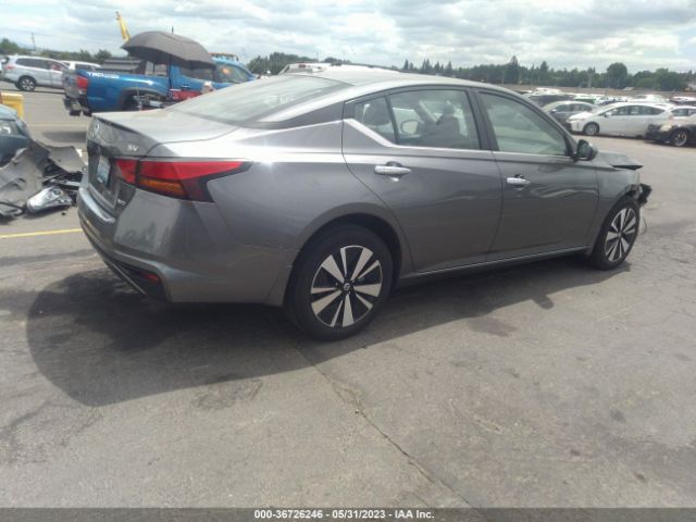1N4BL4DW2MN413932 Nissan Altima 2.5 Sv