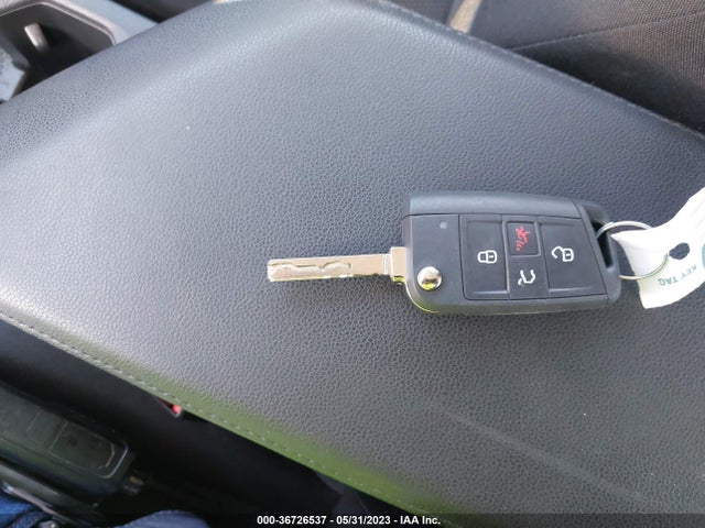 3VWC57BU7KM137599 Volkswagen Jetta S/se/r-line