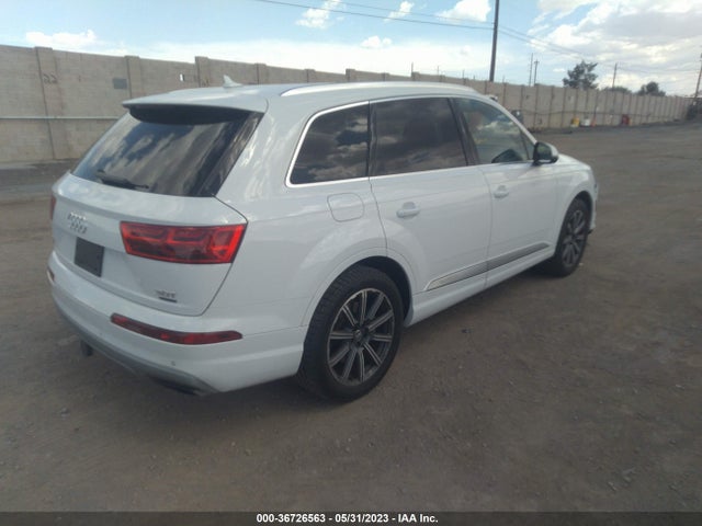 WA1LAAF70HD006285 Audi Q7 Premium Plus