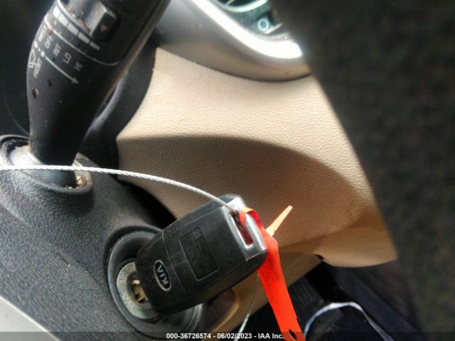 5XYPG4A38GG146094 KIA SORENTO LX