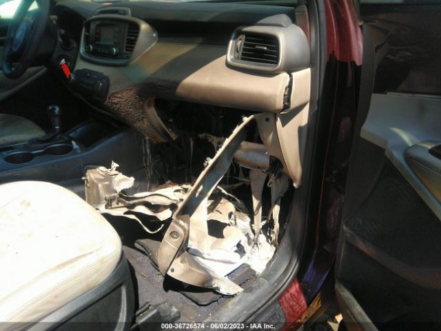 5XYPG4A38GG146094 KIA SORENTO LX