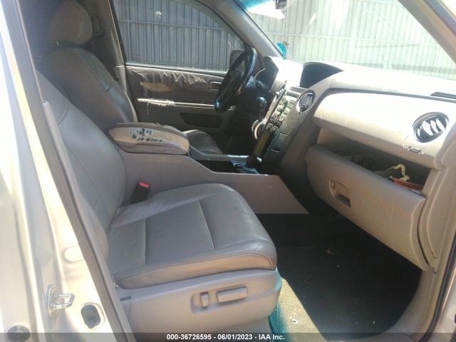 2009 HONDA PILOT EX-L VIN: 5FNYF485X9B035118